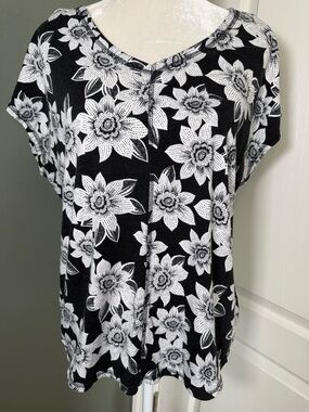 Talbots Floral Top Black White Keyhole Back Short Sleeve Blouse XL